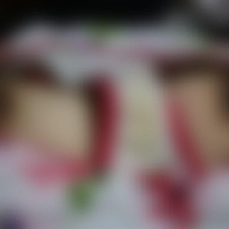 当日履いたパンツ1日前履いたパンツ、そして今はいているパンツと最高の眺めでした😍
おっぱいにおパンツ履かせるのも受