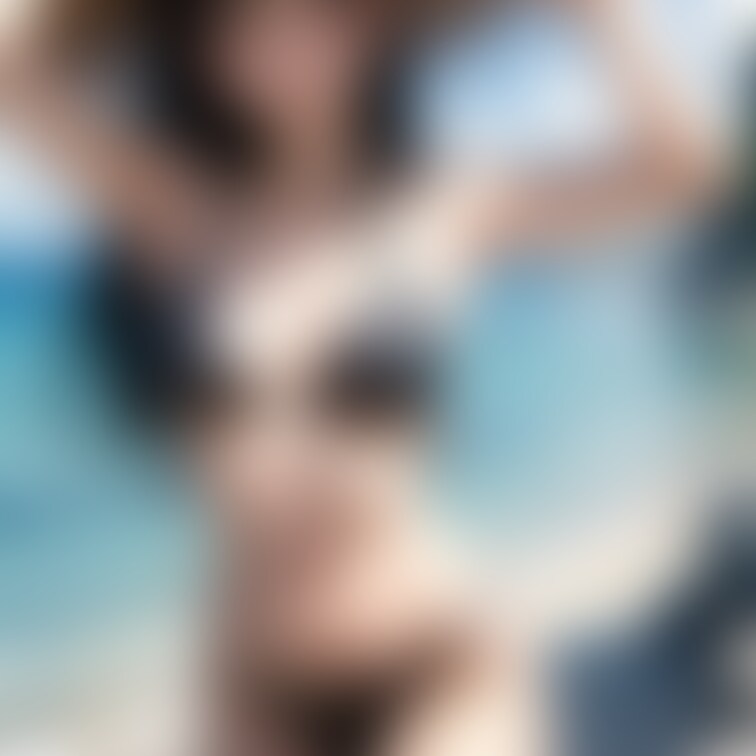 「黒髪ロングの水着お○○○さん」
夏・海・水着の組み合わせは季節関係なくいつみてもいいですよね！