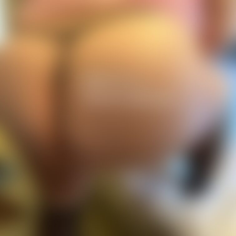 巨乳見て、今日も頑張ろう!!
Get energy from my big boobs!
