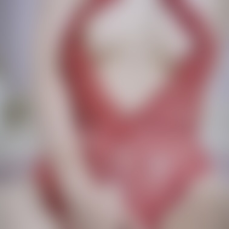 ランジェリーからこぼれるおっぱいと、アソコをイタズラする指を見て想像してシコってね♥
※閲覧制限無しで投稿した写メの差