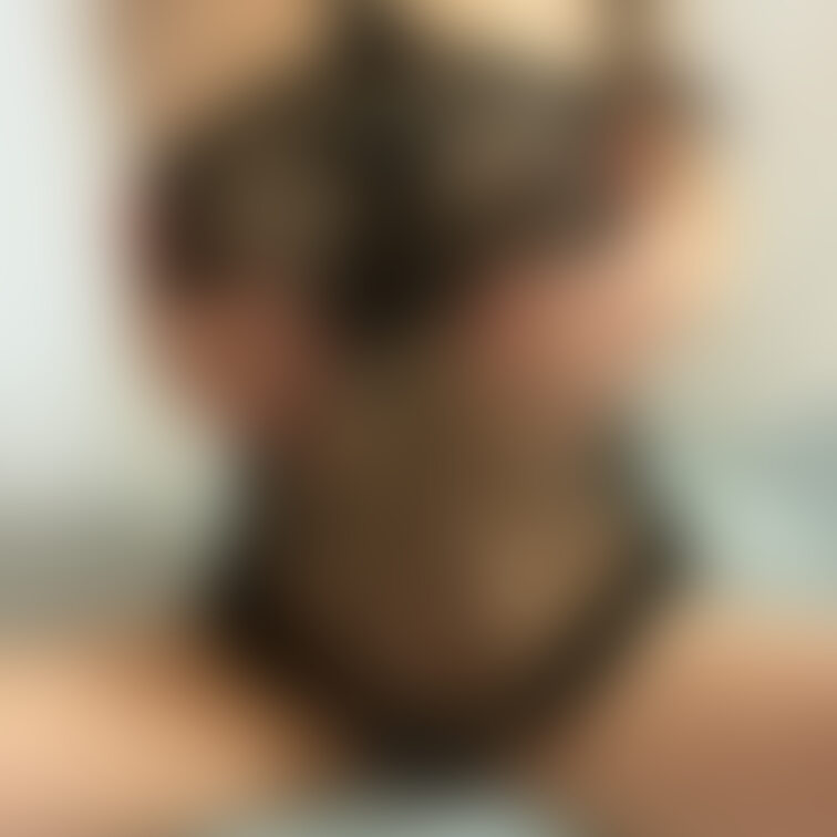 透け透けランジェリー❤️
上から触ってくれる？