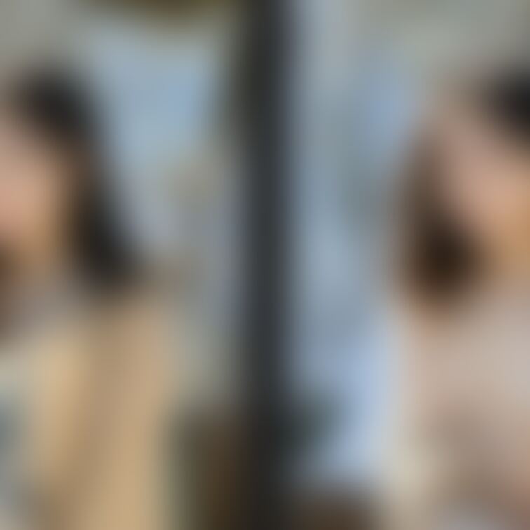 着衣と脱衣の並べた画像です    画像№ 1407