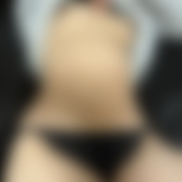 乳首びんびんになってるの見て下さい😖❤️あとおっきなお尻も見てほしい😖❤️
どなた様もご自由にお使い下さい...💋