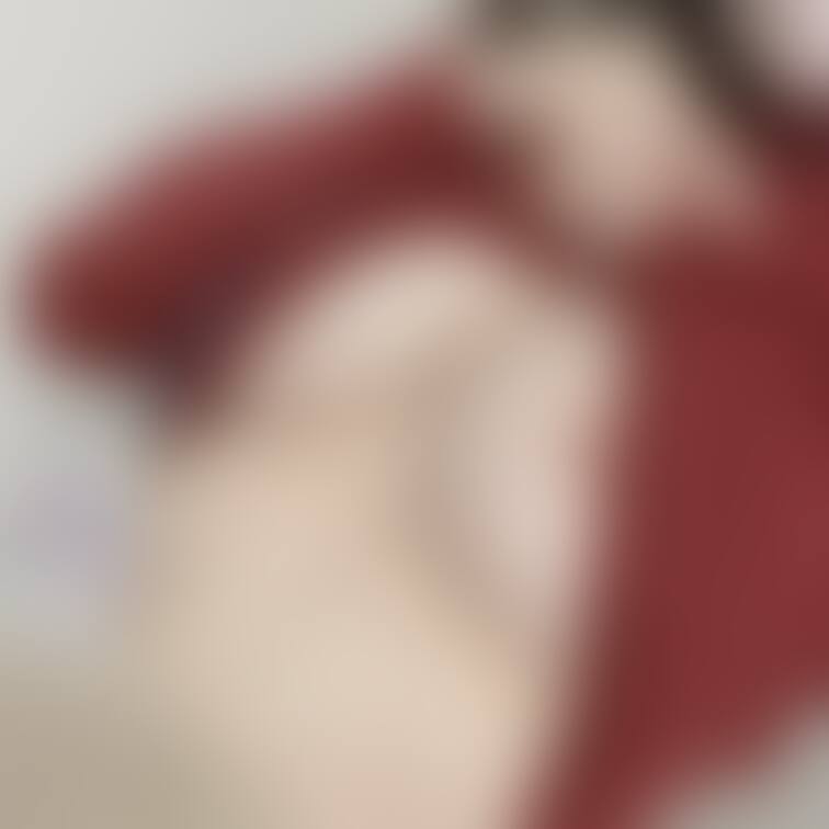 【仕事納めで、ちくび丸出しに…】

今日仕事納めでした！
仕事納めの中、会社の御手洗や、会議室で
色んなことしち