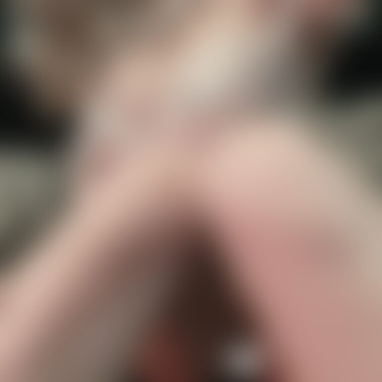キャバドレスでオナニーしたよ(⑉･ ･⑉)

白い服だから汚れたら目立っちゃうね💦