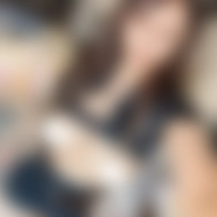 だいぶエッチな表情とポーズしてるけど
販売して欲しい人いる？？