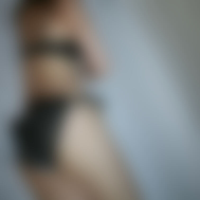 ナプキン透けてるパンツ尻ほか。