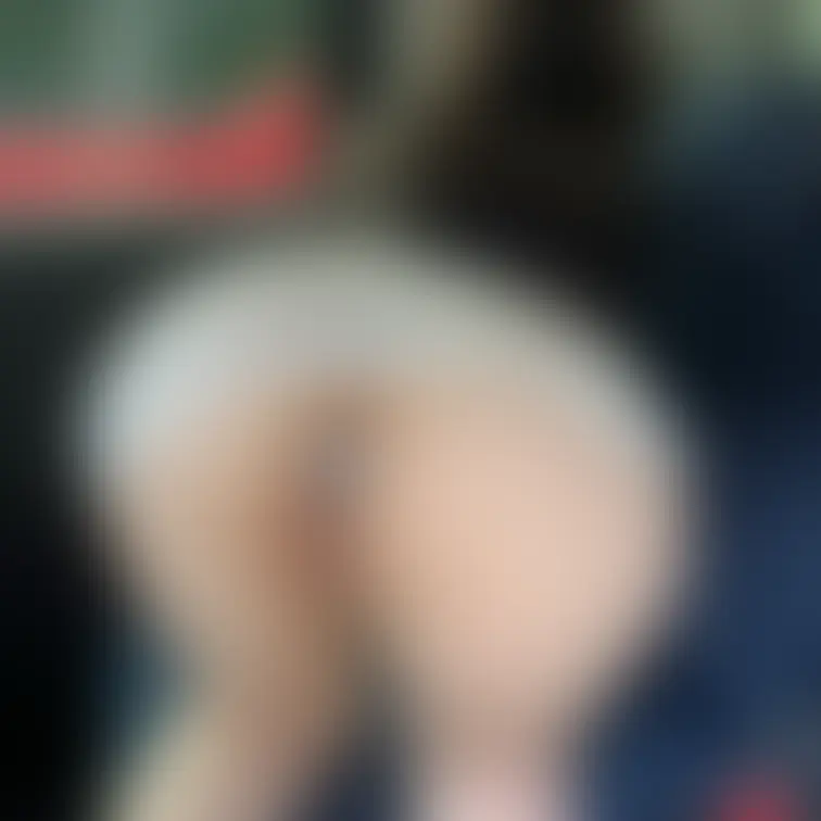 コンビニの駐車場でアナルプラグ挿入丸出し♡
💋全ての顔出し画像、動画が見れるのは
『肉便器りあ超お得プラン』です