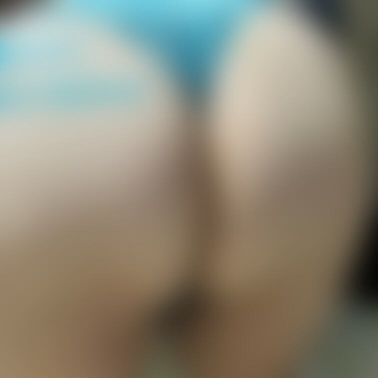 巨乳見て、今日も頑張ろう！！   
Get energy from my big boobs!   
