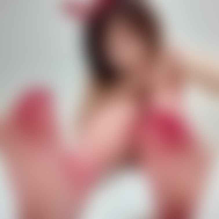 クリスマス用に購入した衣装なのですが…
少し到着が遅かったので
撮影に間に合わず…

でも
クリスマス関係なく