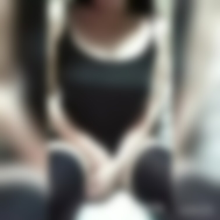バナナオナニーでオマンコからビュッて潮吹いちゃいました♡♡