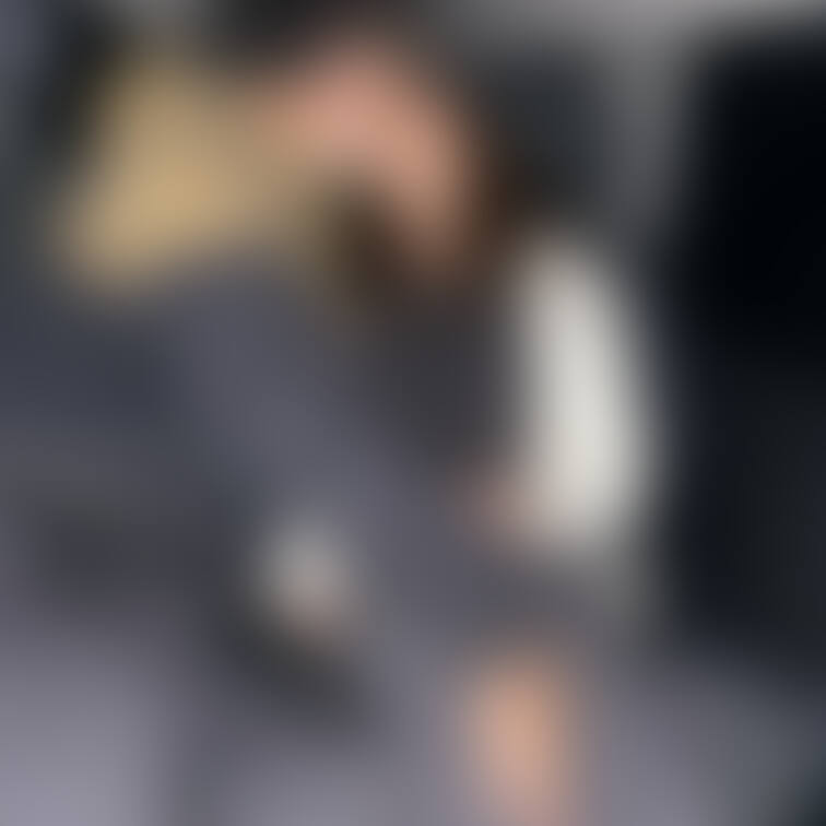 車内SEXの不倫の証拠写真?
#人妻
#素人
#寝取られ
#NTR
#他人棒
#3P
#複数プレイ
#フ