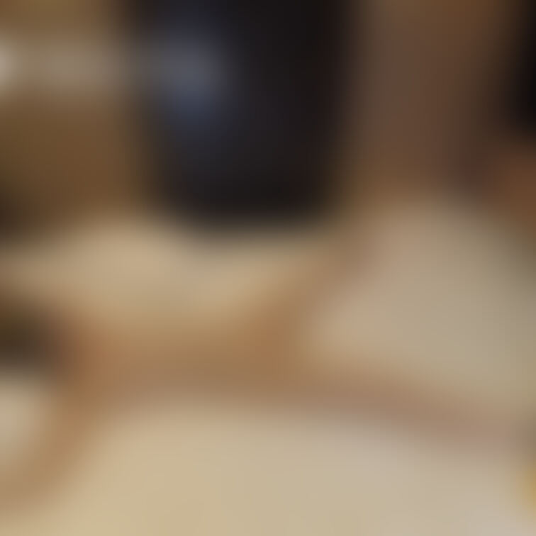 まり23歳看護師

夜勤明けのところ、ホテルに呼びつけて○○○束。

この後吸うやつでいじめたら、可愛く喘ぎまし