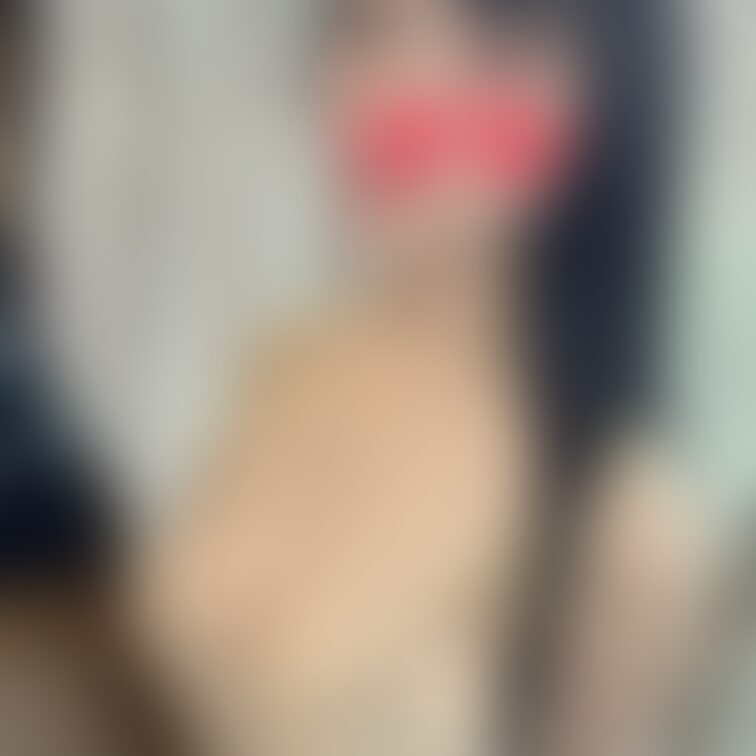 すごく可愛かったから普段着で買ったお洋服が着てみたら思いの外痴女っぽくなっちゃったお洋服💭