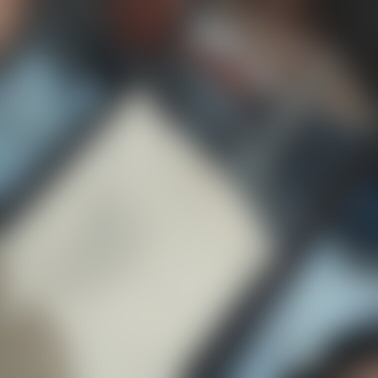よく電車でこっそりエッチな動画見るんだけど一瞬でぐちょぐちょになっちゃう😳