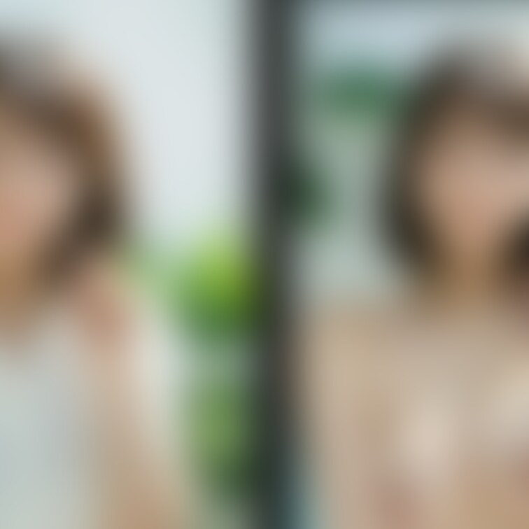 着衣と脱衣の並べた画像です    画像№1479 