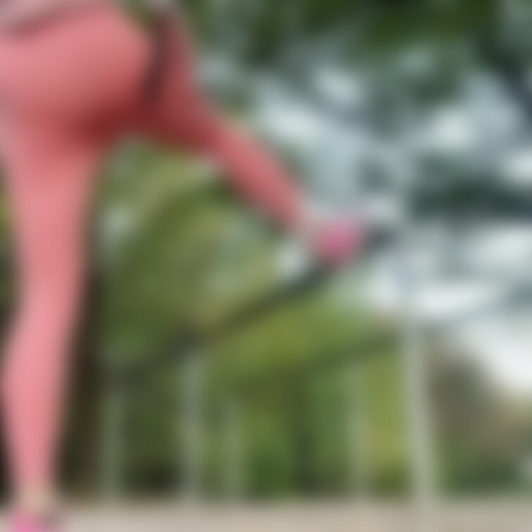 桃色スパッツで外トレーニング🍑💓