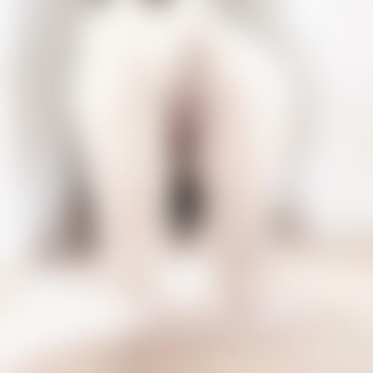 こんなとこでアナル丸見え。。🥹💦
恥ずかしいけど興奮しちゃう❤️💦