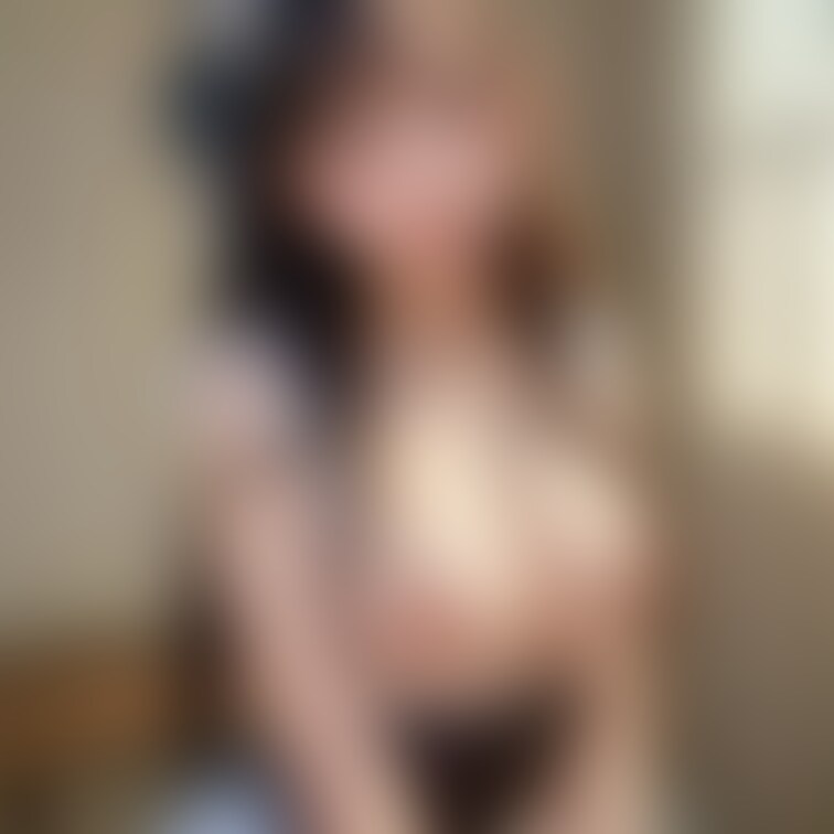 今日もメイドさんごっこするの?( ˶´⚰︎`˵ )