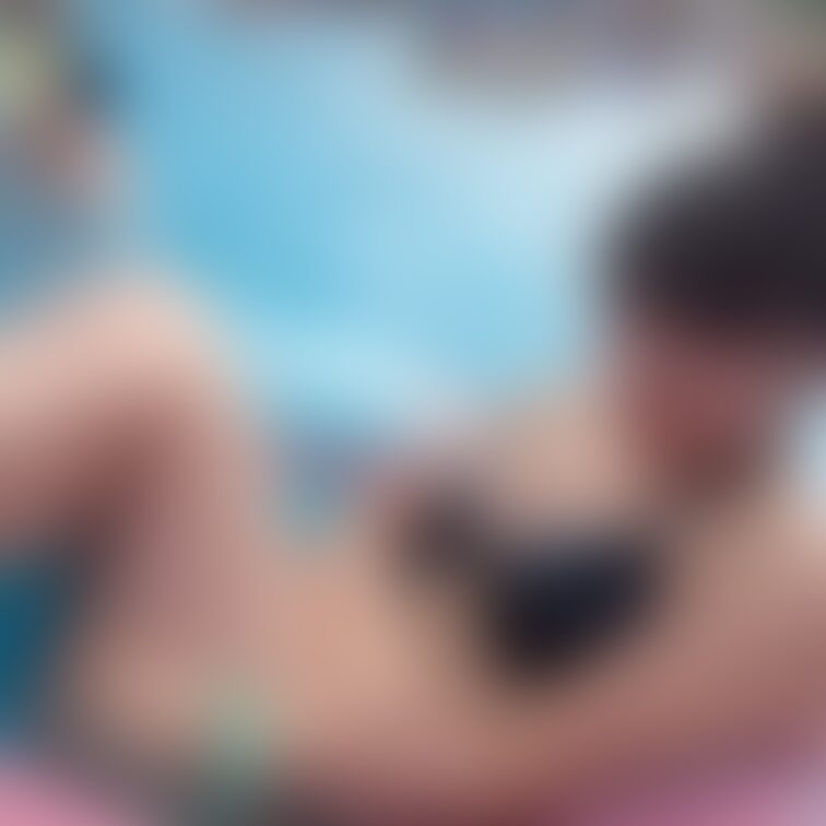 水着適当にー
浮き輪に収まるぽろ(*´꒳`*)