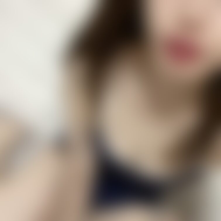 特別に顔出し写真だよ



もっと期待しててね❤︎



すきになってくれたら嬉しいです！


