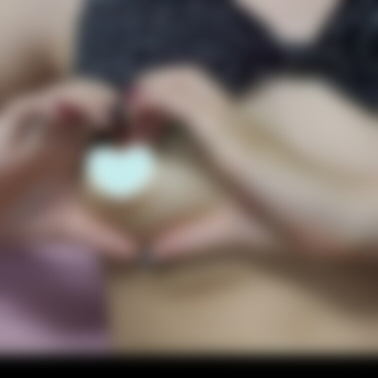にぃなのおっぱいの感触💕
知りたいですかっ❔