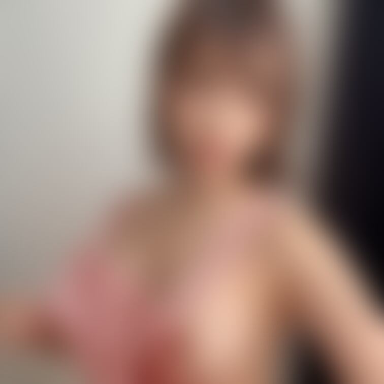 こんな格好で家事してたらどうする？？
火とか危ないかな？(現実的