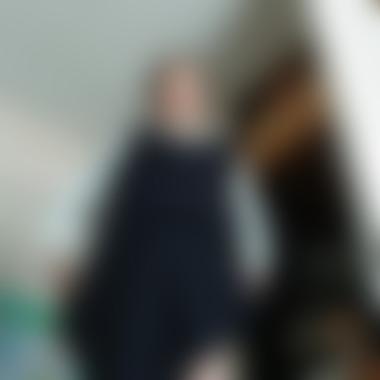 スカート好みなので……このあとばっちり見せてくれた。動画あります。



