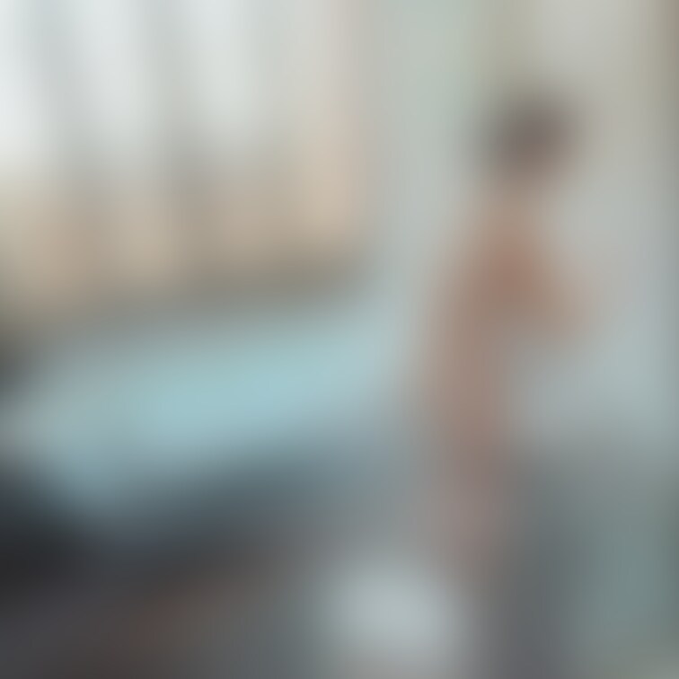 るーちゃん︎︎︎☺︎の入浴シーン✨

後ろ姿ってエロいですよね☺️

これだけ、油断してる状態なら

後ろか