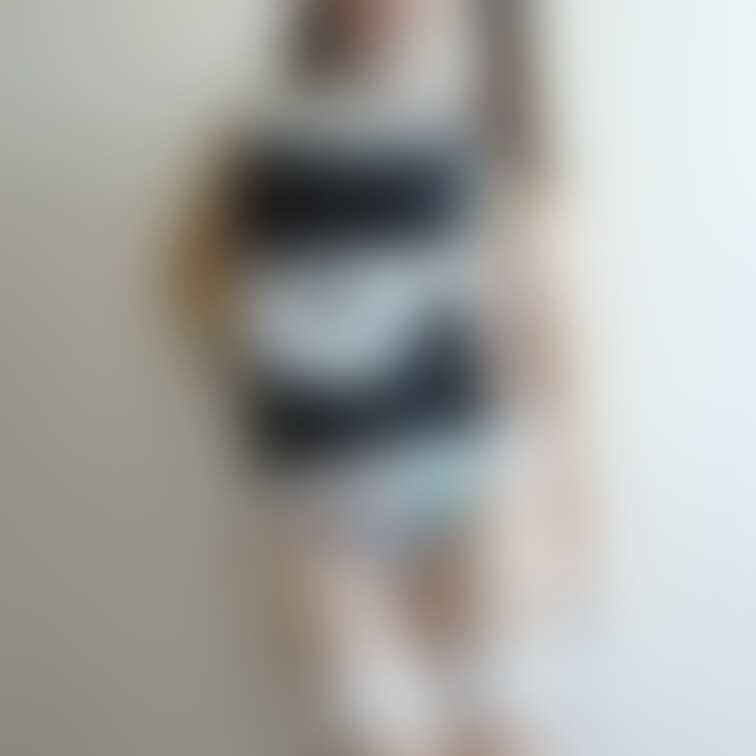 卑猥なバイブで遊ぶメイドまりを見てくれましたか？？
まだの方は是非っ( ˆ꒳​ˆ; )
#バイブ
#メイド
#コ