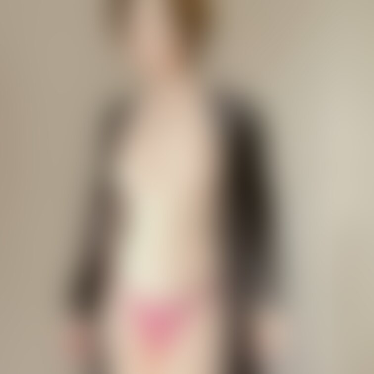 次回動画の編集してたら、自分達見てるのに濡れて来ちゃうから。。。気晴らしに自撮り💓
 
 結果濡れて、気晴らしになら