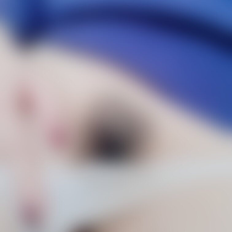 透けパンツを履いて撮影しました②
パンツを食い込ませてみたり、①よりもエッチにしてあります😌
