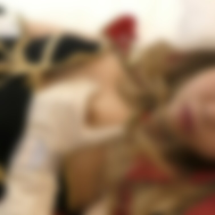 (衣装:♀クリエイター)顔出し版 本格着エロ2
ふとももから覗く白いえっちな下着や吸い付きたくなる乳首
視○○○してるだけでも、興奮が止まりません、、 (1/2)