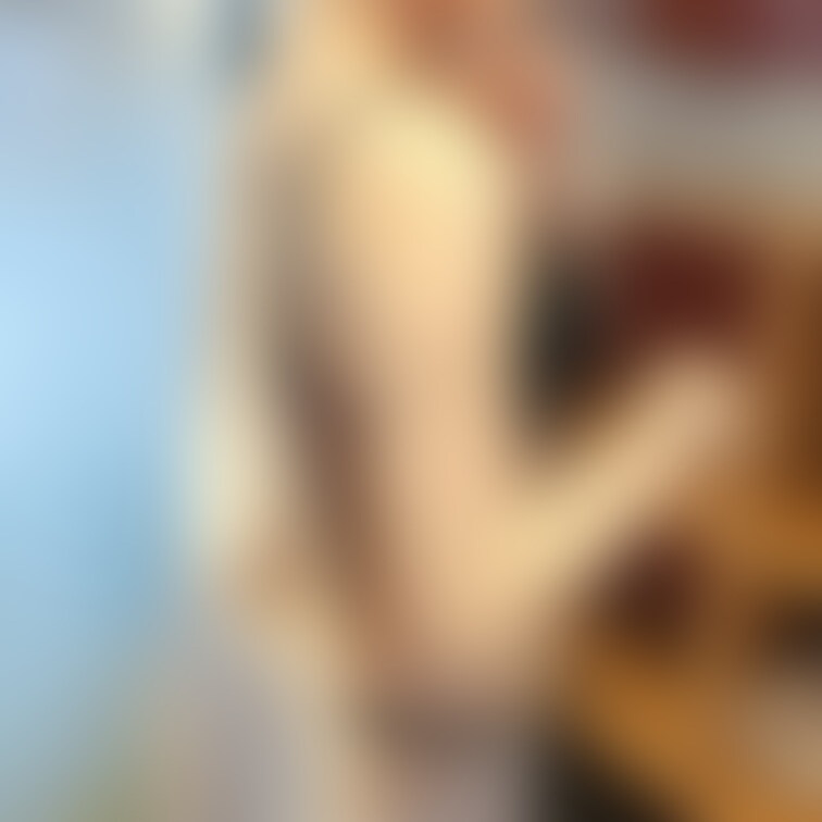ちょっとエッチな下着です…💕
良かったら皆さんの好きな下着の色とか教えてください✨️