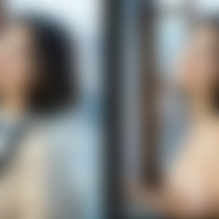 画像№1347   着衣と脱衣を並べた画像です    ※有料プラン用