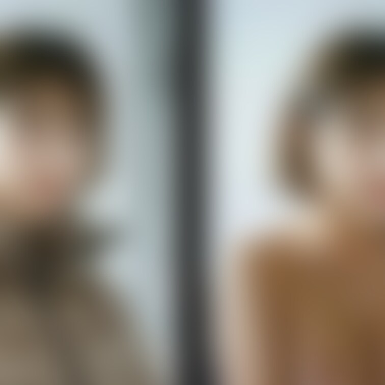 着衣と脱衣を並べた画像です。画像№1174