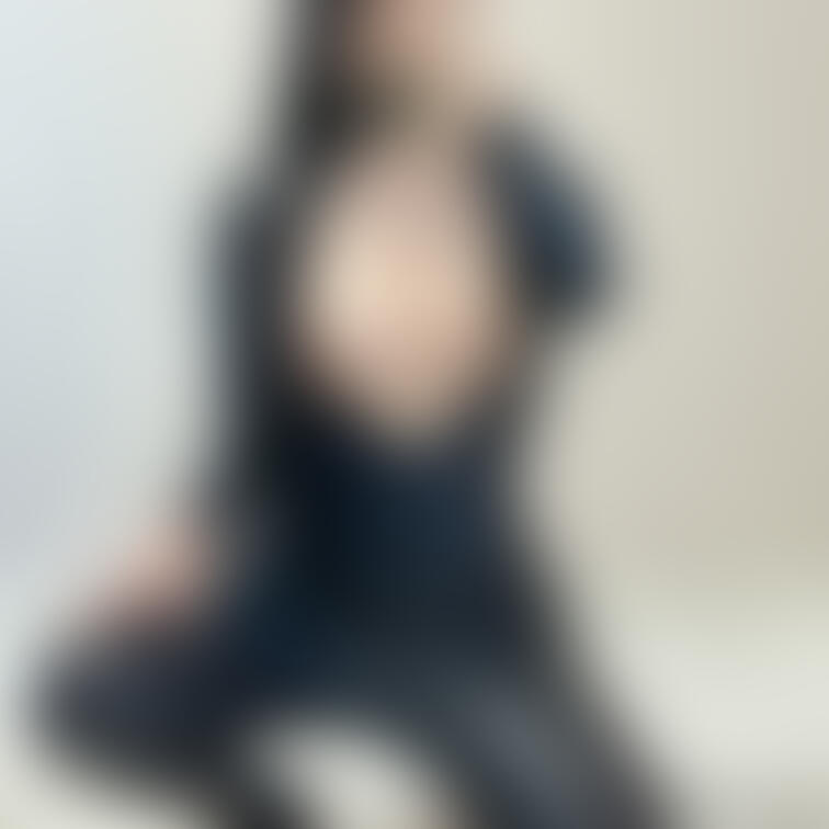 ぱつぱつのバイカースーツ🖤