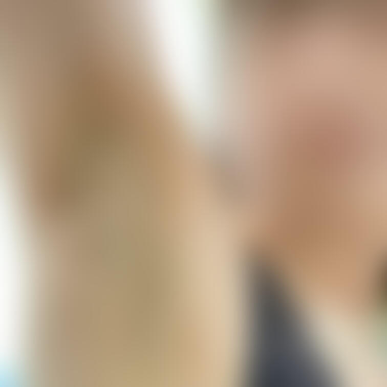 23歳OLさん。おしとやか系の美人。脇は2日剃ってなくてジョリジョリ。マン毛とケツ毛は未処理。