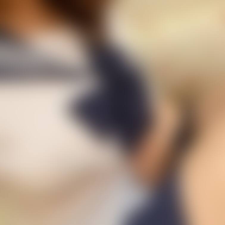 乳輪も透けてる？
撮ってもらってると濡れてきちゃう…
お股もアップで撮ってたからシミ分かるんじゃないかな😣
着衣の