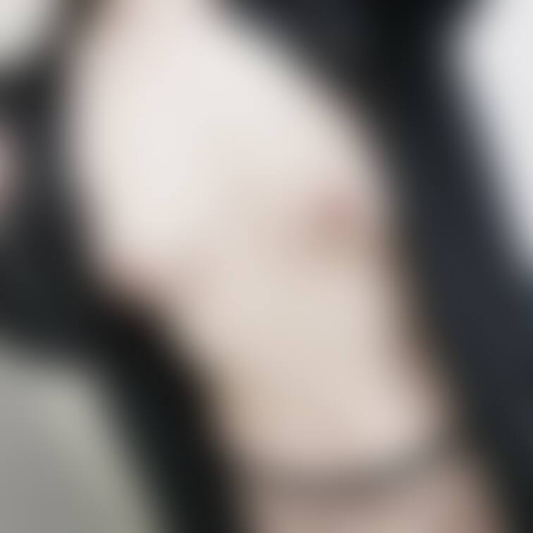 露出に興味が出てきたヾ(๑╹◡╹)ノ"
いつか乳首にクリップ挟んで夜のお散歩行きたいな♡