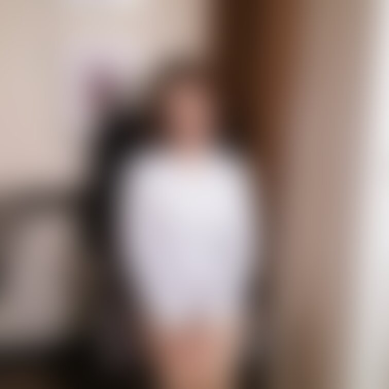#010_HIROママ
「パンツスーツでグロマン全開大放尿」（13/24ページ）

三軒隣の人妻HIROさん。
