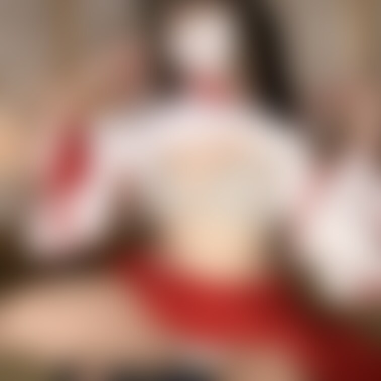 巫女うさ🐰
個人的に好きなコスプレでツインテです💗
どうですか？