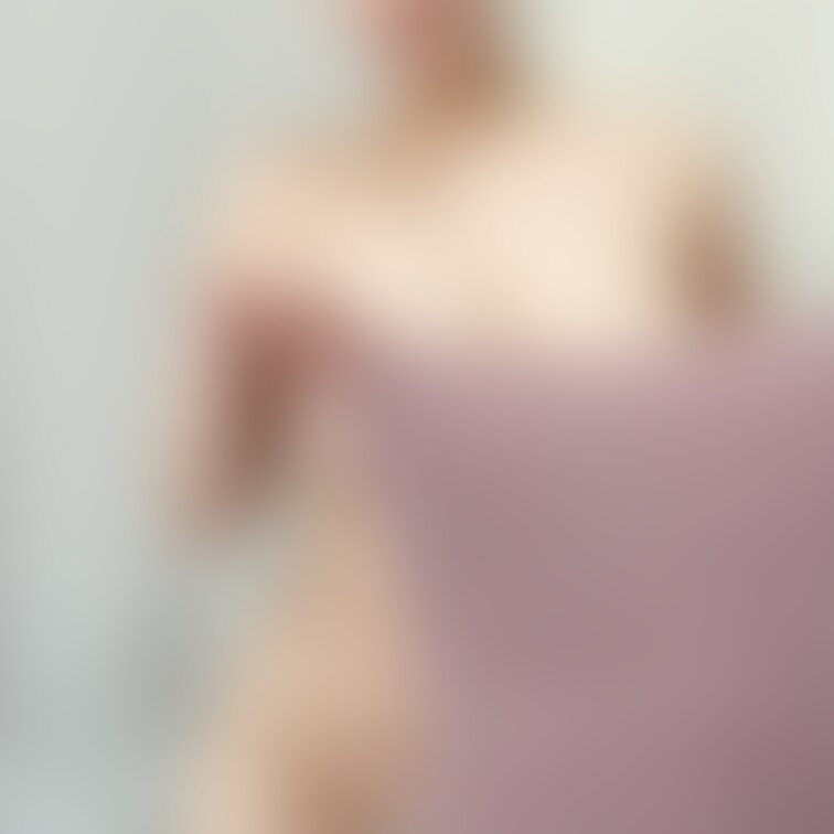 ❤︎写真集動画❤︎用
特別写真part1の失敗作供養タイム🫠
シャワー🚿あがりで
ナイトキャップしたままなの忘れて