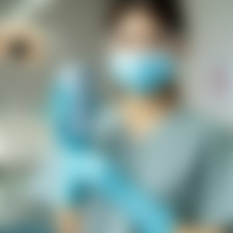 オナホールを手に持つ歯科医師

いっぱい出そうね