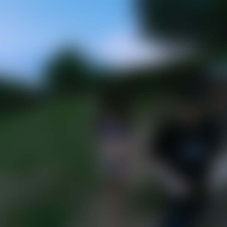 野外でお散歩の動画からの切り出し写真です！！
動画はお手軽プランで公開してますよ！！
