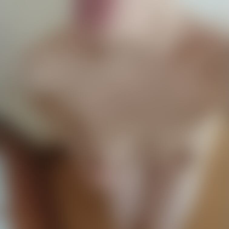 amazonデジタル写真集が出版停止になった時に入れてた写真です🥺💦
乳首引っ張って、お口で白濁液を貰う準備💦💦💦