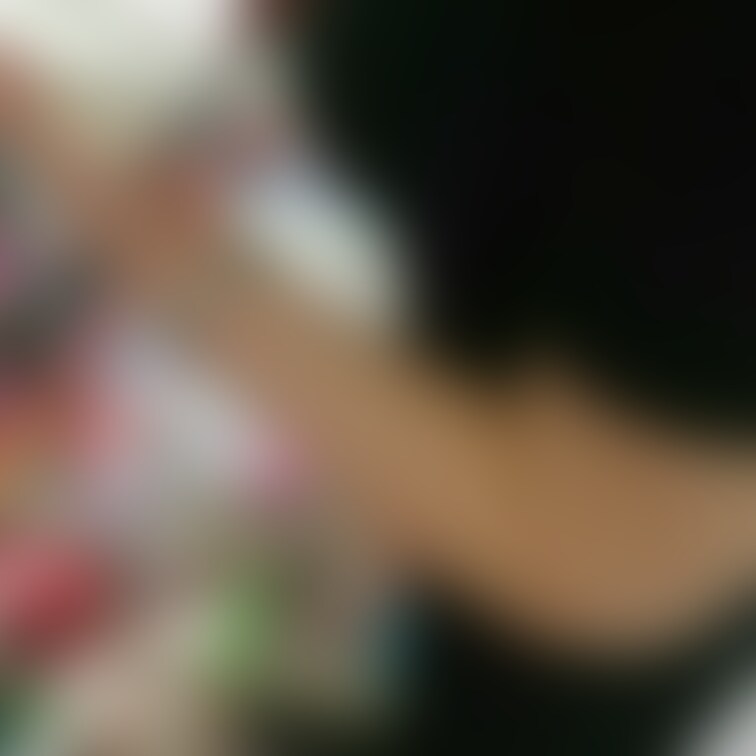 フランス書院文庫を
立ち読みする巨乳な痴女
Twitter(Remi)
https://mobile.twit