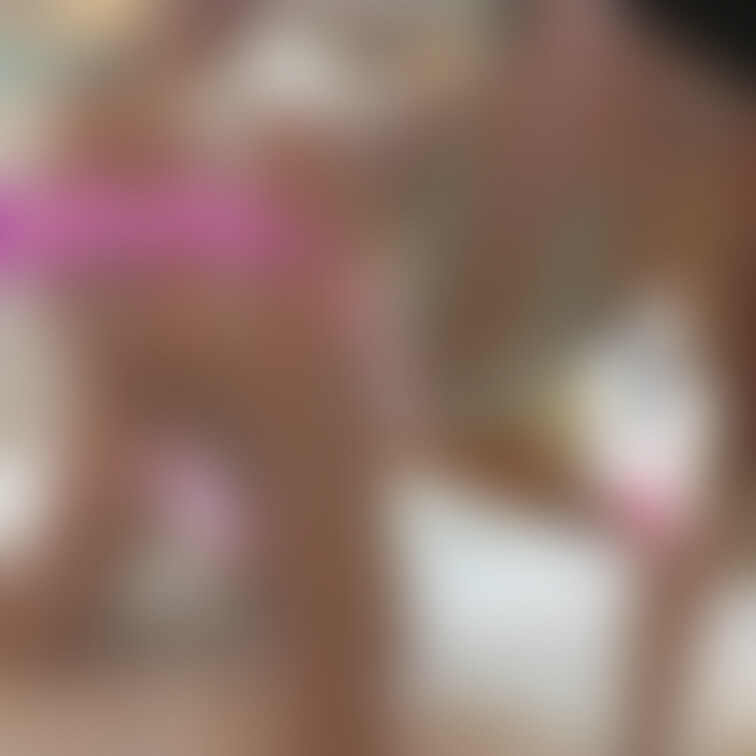 暑い日は水着のギャルとSEXが最高!
今回は↓URLでおなじみの白ギャルちゃんに水着を着せてバックでハメ撮り
htt