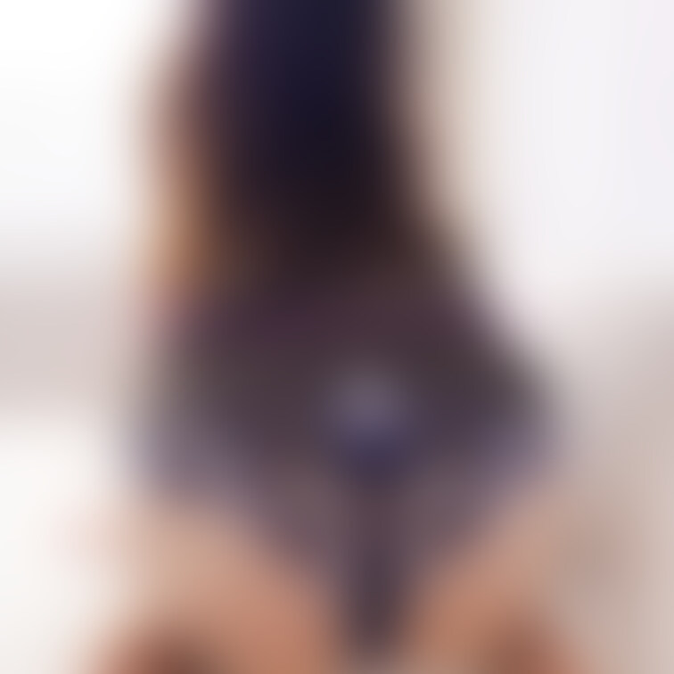 どこ見てるの？
髪の毛触りにきて🥰🫶