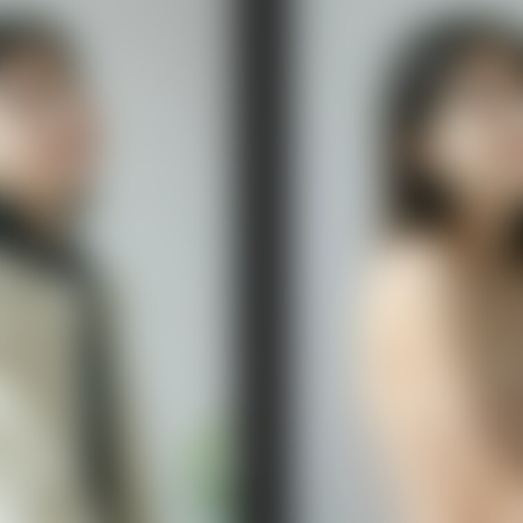 着衣と脱衣の並べた画像です    画像№1430